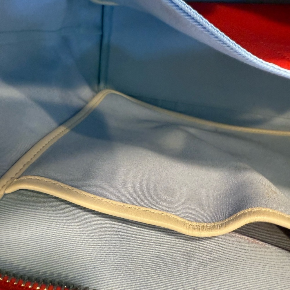 COACH HAMPTON LEGACY RED FABRIC WHT LEATHER TRIM MARKET TOTE BAG - Picture 10 of 16